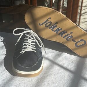 Johnnie-O Men's Dark Blue and Tan Sneakers